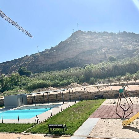 Precioso Piso Monzon Terraza, Parking,Piscina,Zona De Juegos Luaran gambar