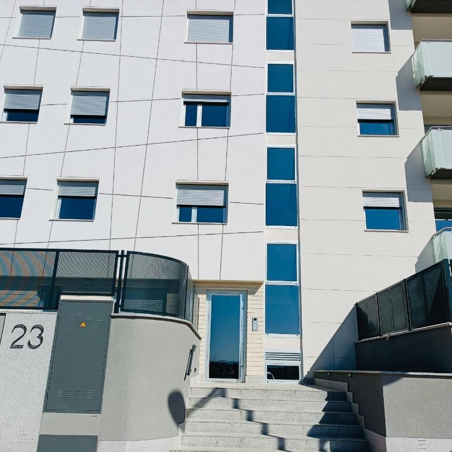 Precioso Piso Monzon Terraza, Parking,Piscina,Zona De Juegos Luaran gambar