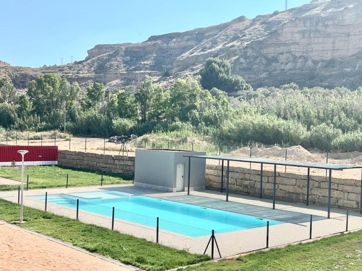 Precioso Piso Monzon Terraza, Parking,Piscina,Zona De Juegos Luaran gambar